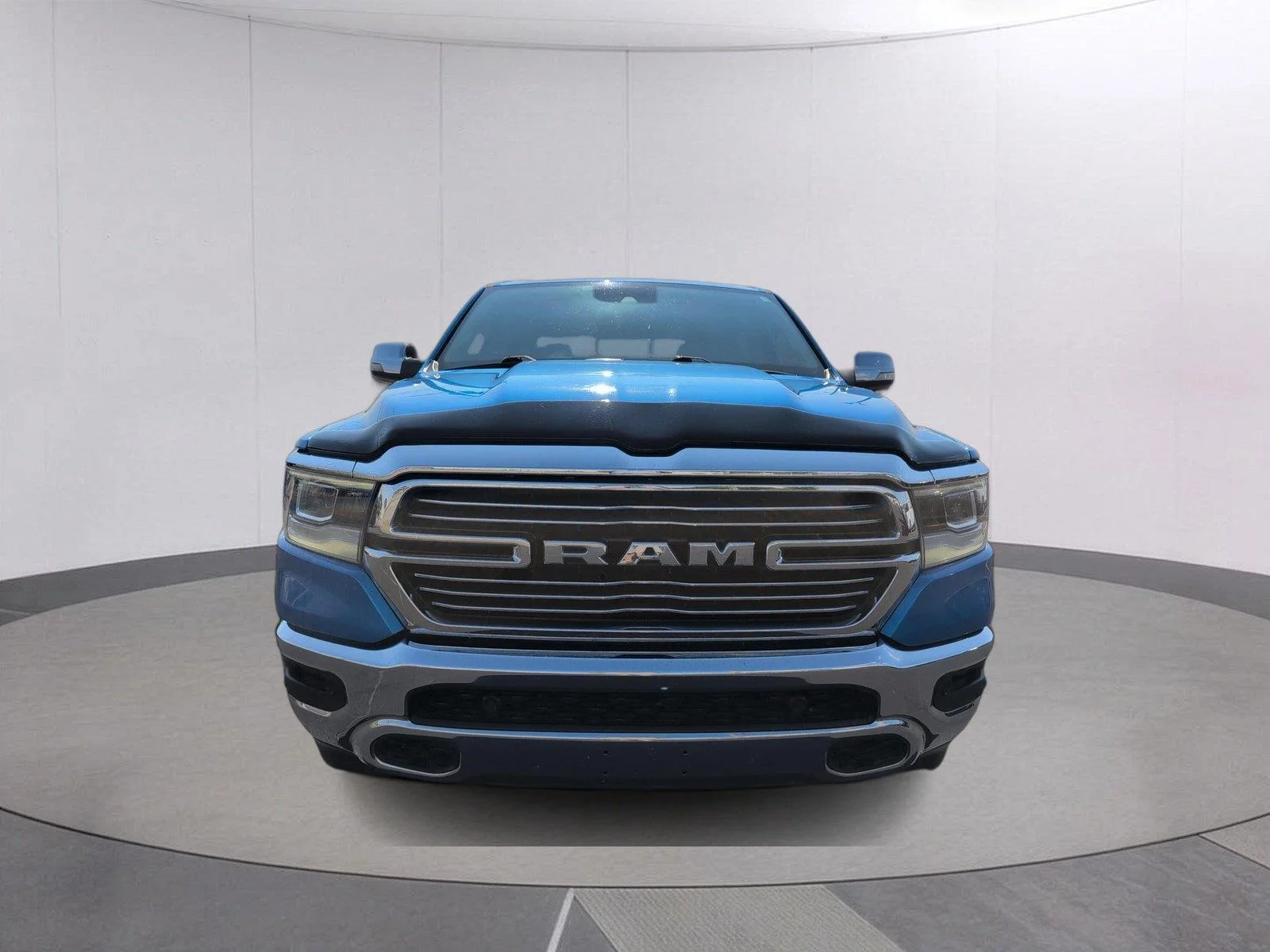 Used 2021 Hydro Blue Pearlcoat Ram Laramie image 8