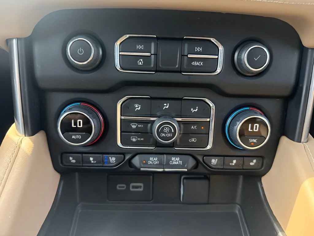 Used 2023 SUMMIT WHITE Chevrolet Premier image 24