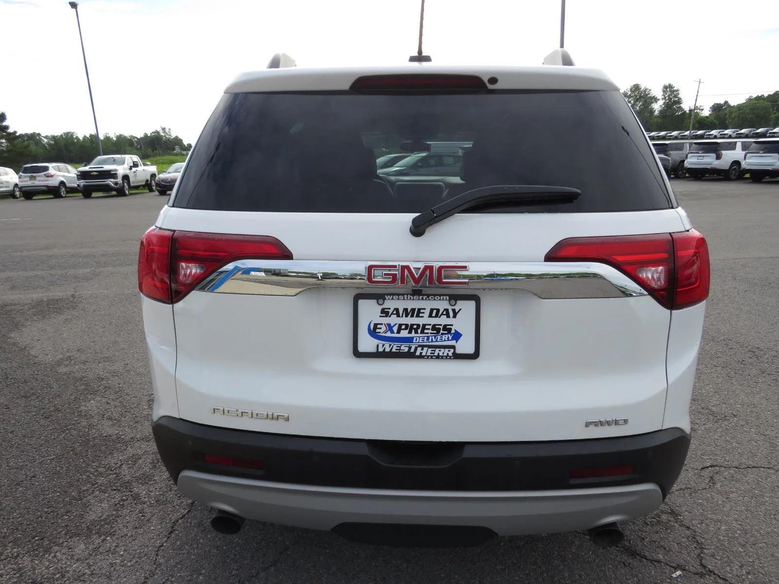 Used 2018 SUMMIT WHITE GMC SLT image 10