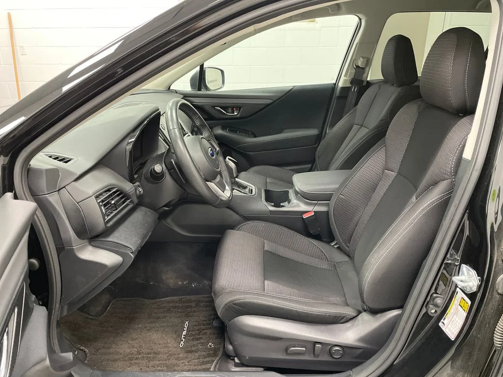 Used 2025 Crystal Black Silica Subaru Premium image 5