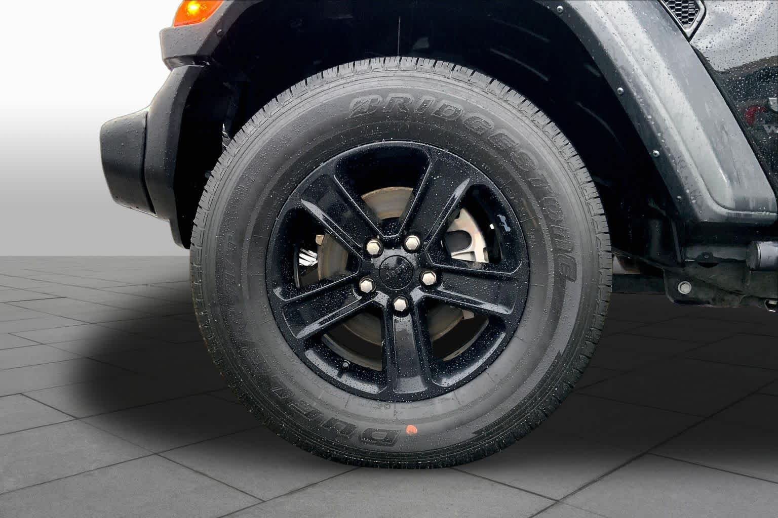 Used 2023 Black Clearcoat Jeep Sport Altitude image 11