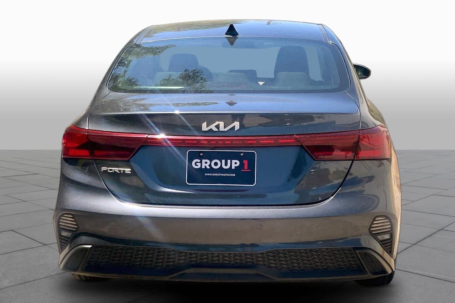 Certified Used 2024 Gravity Gray Kia LXS image 5