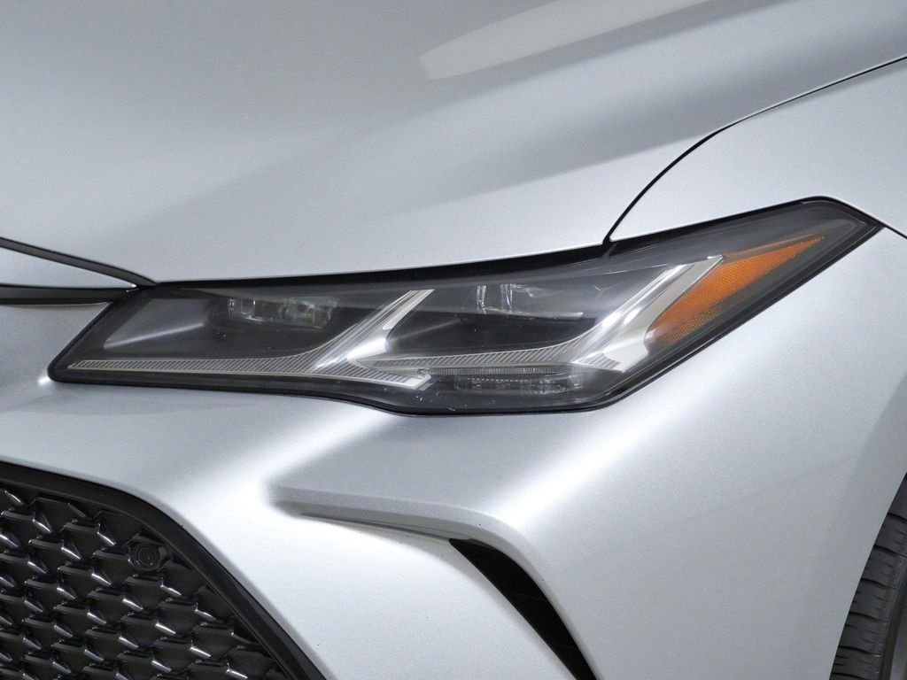 Used 2022 Silver Toyota Touring image 4
