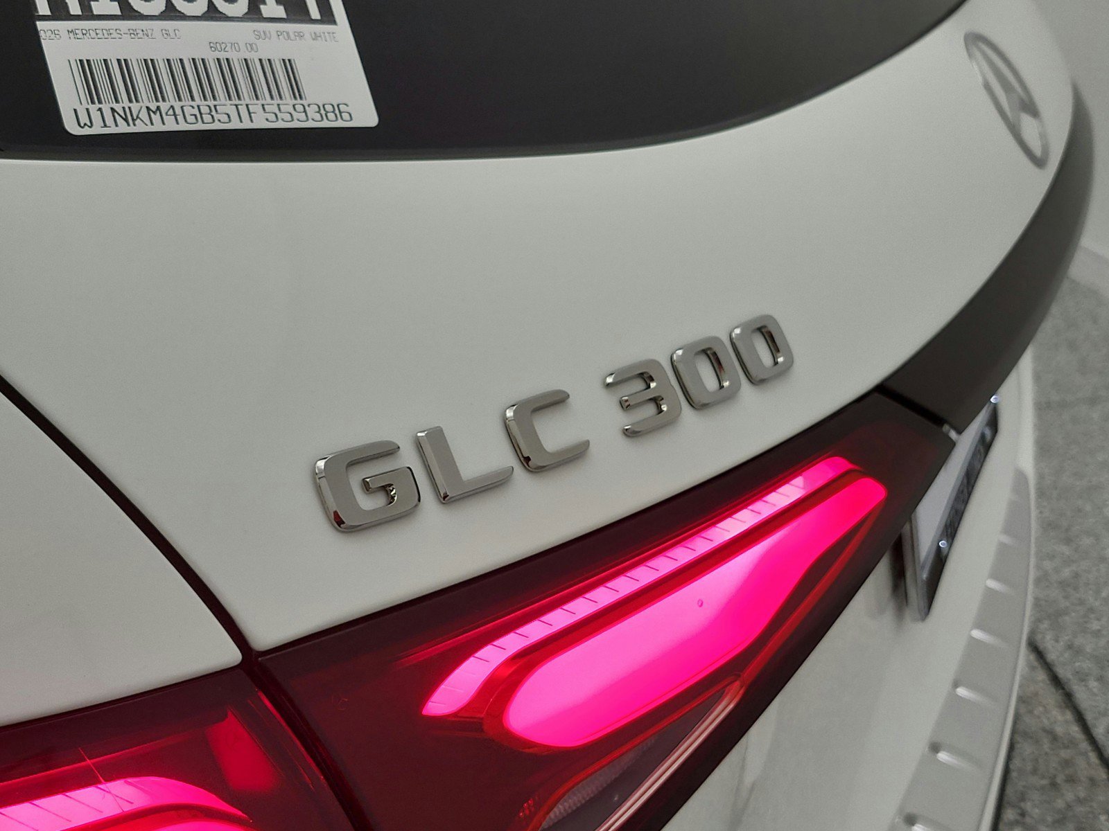 New 2026 Polar White Mercedes-Benz GLC 300 SUV image 40