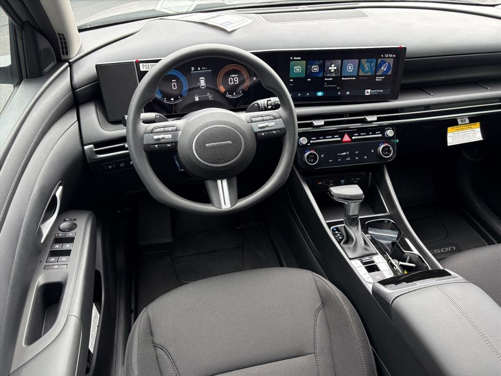 New 2026 Shimmering Silver Hyundai SEL image 4