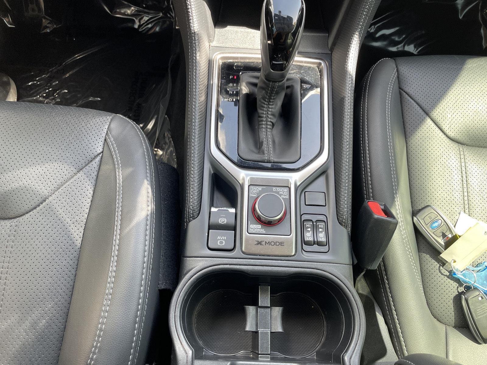 Used 2022 Crystal Black Silica Subaru Touring image 17