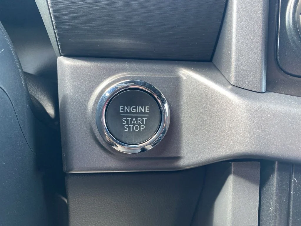 New 2026 Agate Black Metallic Ford XLT image 22