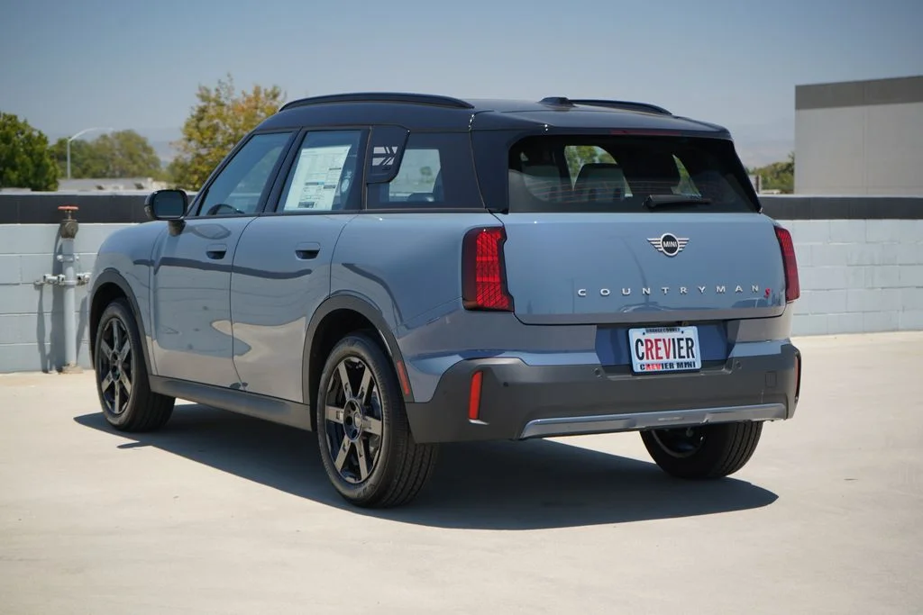New 2027 Blue MINI Signature Plus image 5