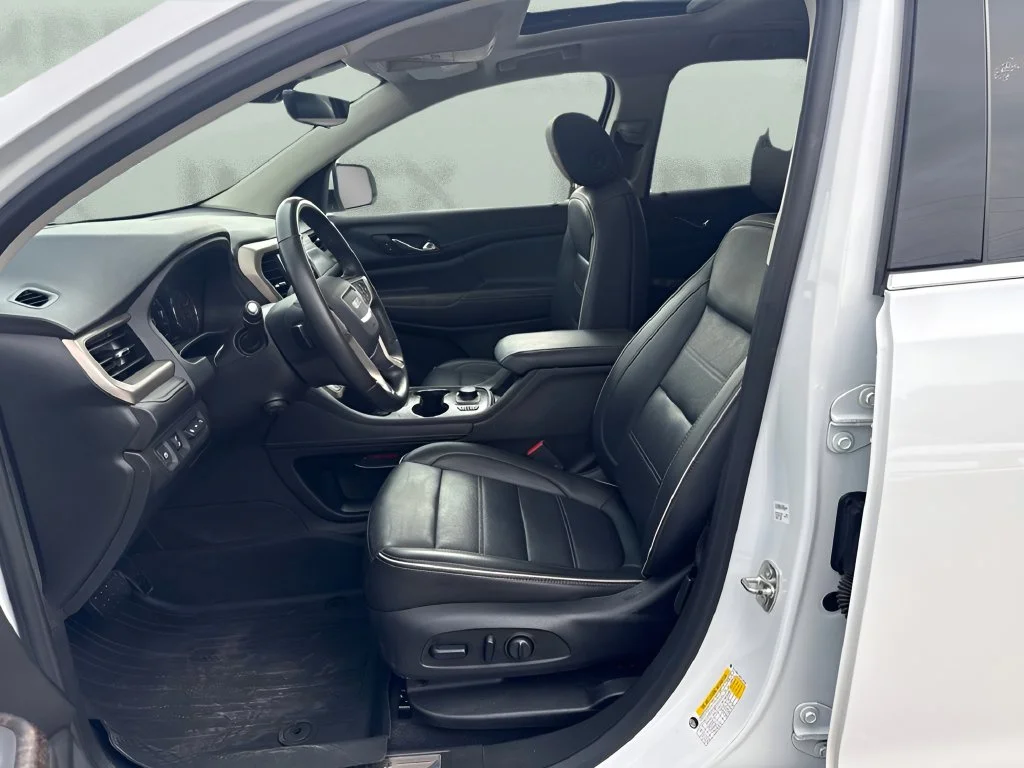 Used 2021 White GMC Denali image 5