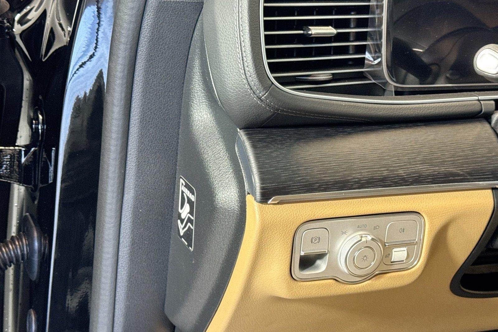 New 2026 Black Mercedes-Benz GLS 580 image 10