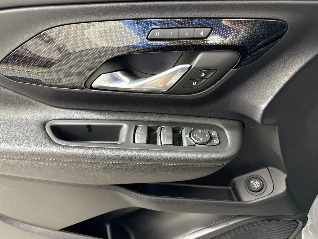 Used 2023 Silver GMC AT4 image 17