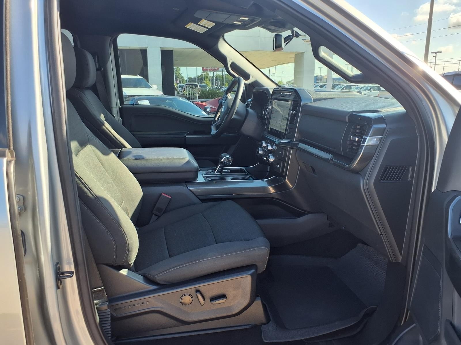 2023 Ford F-150 XLT - Photo 11