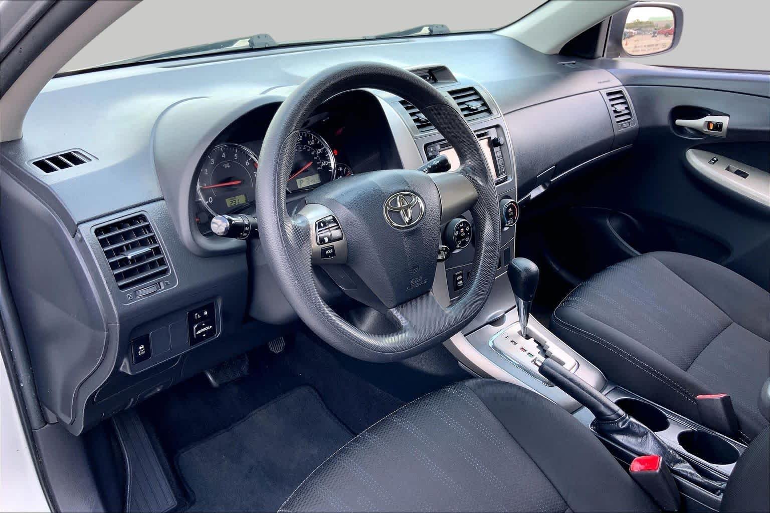 Used 2013 Classic Silver Metallic Toyota S image 17