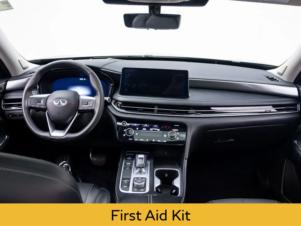 Certified Used 2023 Black INFINITI LUXE image 10
