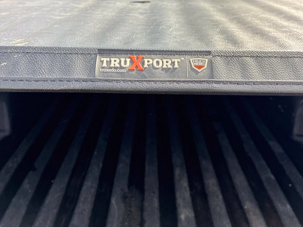 Used 2019 BLACK Chevrolet RST image 40