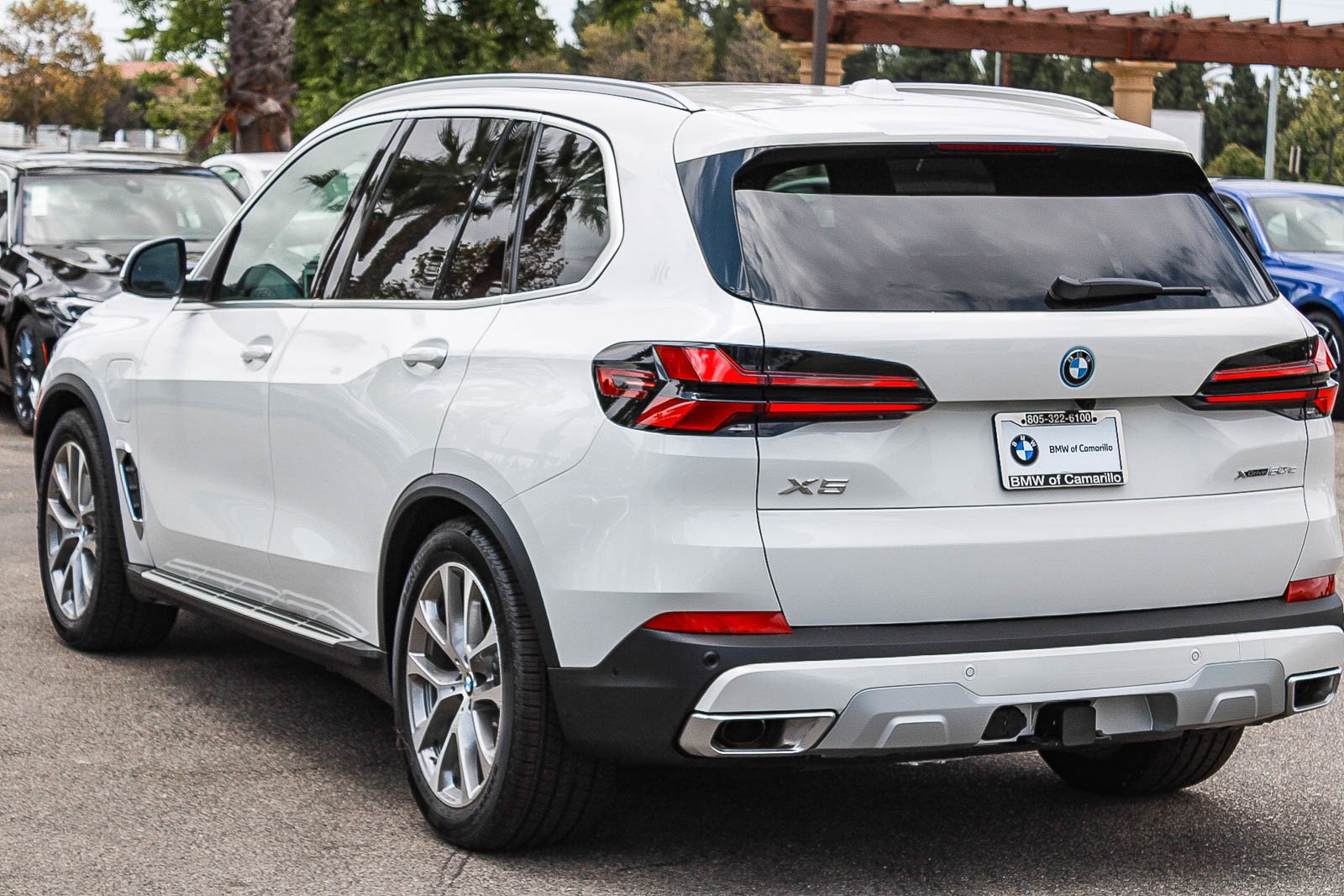 New 2026 Alpine White BMW xDrive50e image 4
