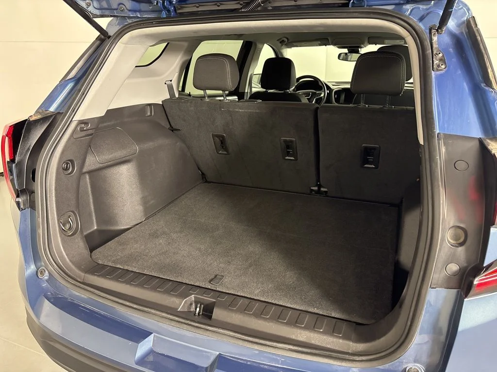 Used 2024 Blue GMC SLE image 20