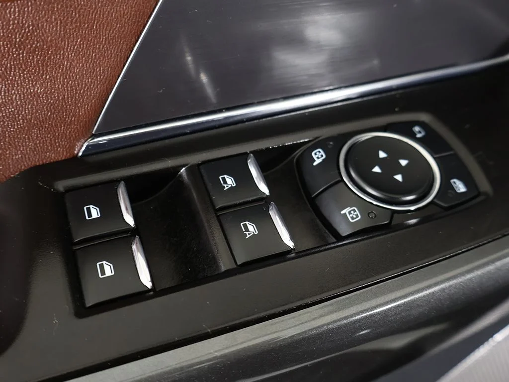 Used 2023 Avalanche Gray Ford Lariat image 45