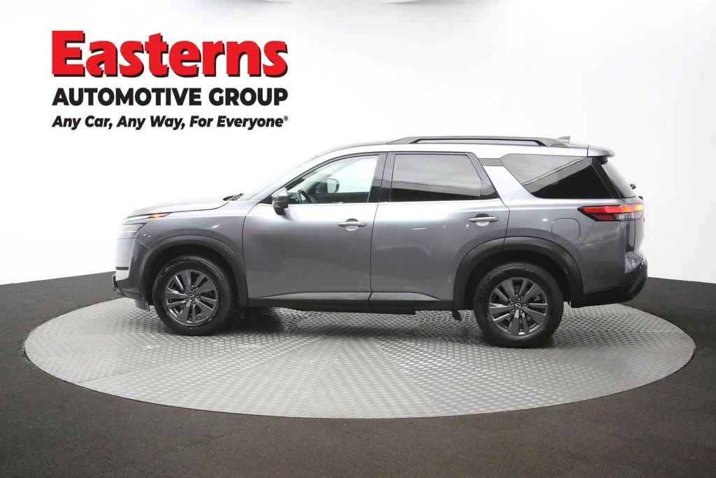 Used 2022 Gray Nissan SV image 61
