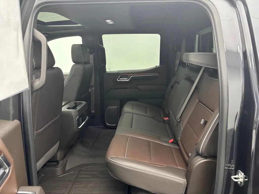 Used 2023 Silver GMC Denali image 37