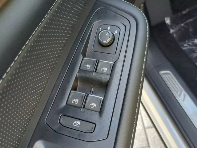 2026 Volkswagen Atlas SE w/Tech - Photo 19