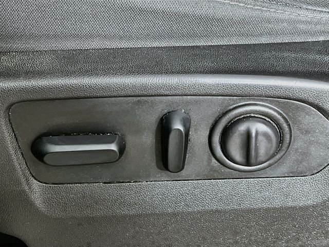 2019 Chevrolet Silverado 1500 RST - Photo 11
