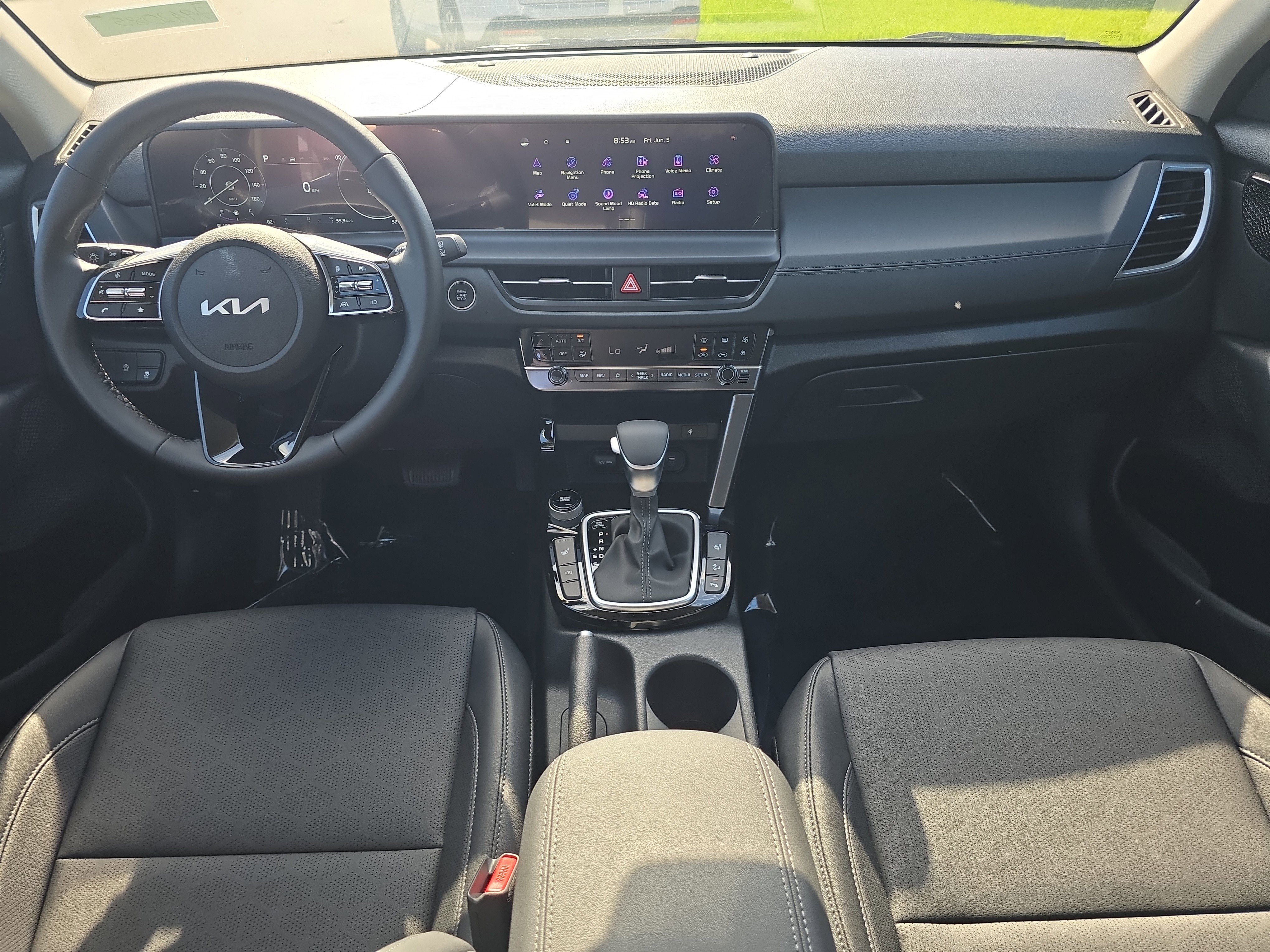 New 2026 Snow White Pearl Kia EX image 12
