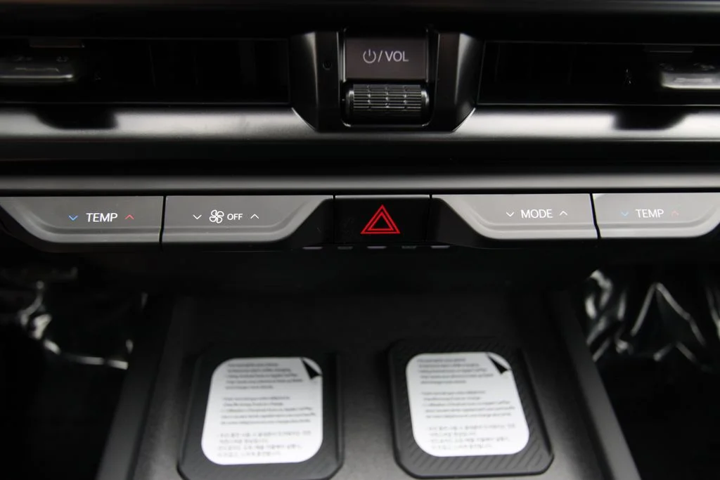New 2027 Black Kia X-Line SX image 31