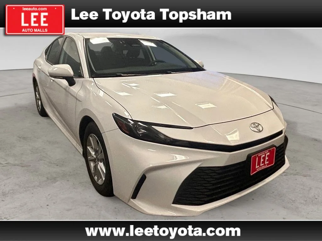 Used 2025 Ice Toyota LE image 7