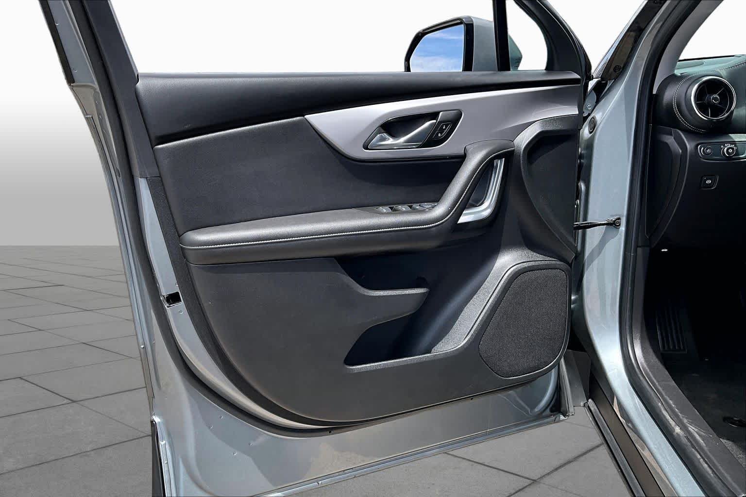 Used 2025 Sterling Gray Metallic Chevrolet LT image 20