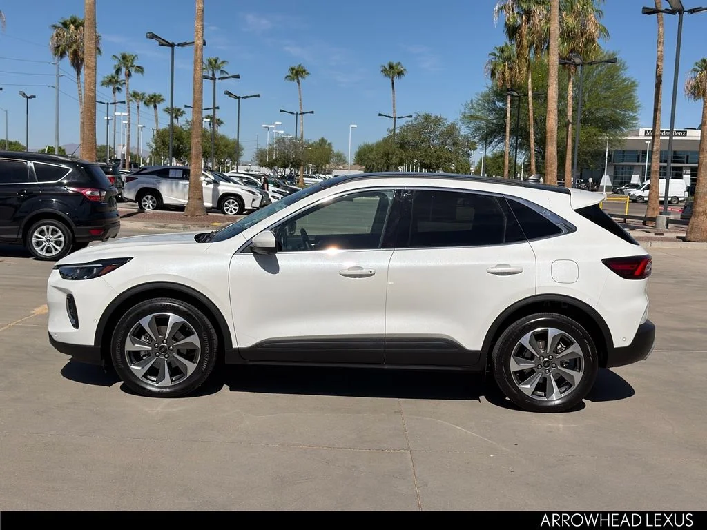 Used 2023 White Ford Platinum image 3