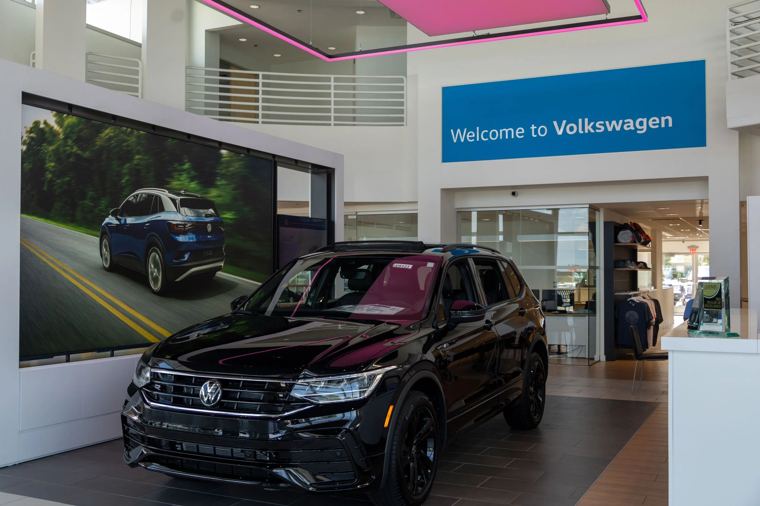 2025 Volkswagen Atlas SEL Premium R-Line - Photo 34