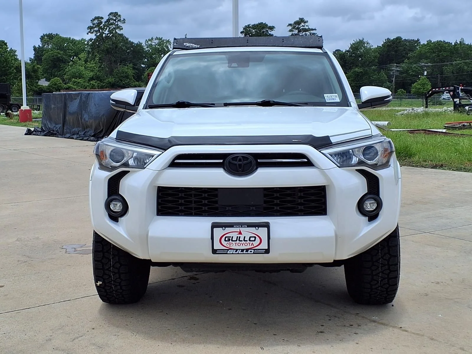 Used 2021 White Toyota SR5 Premium image 4