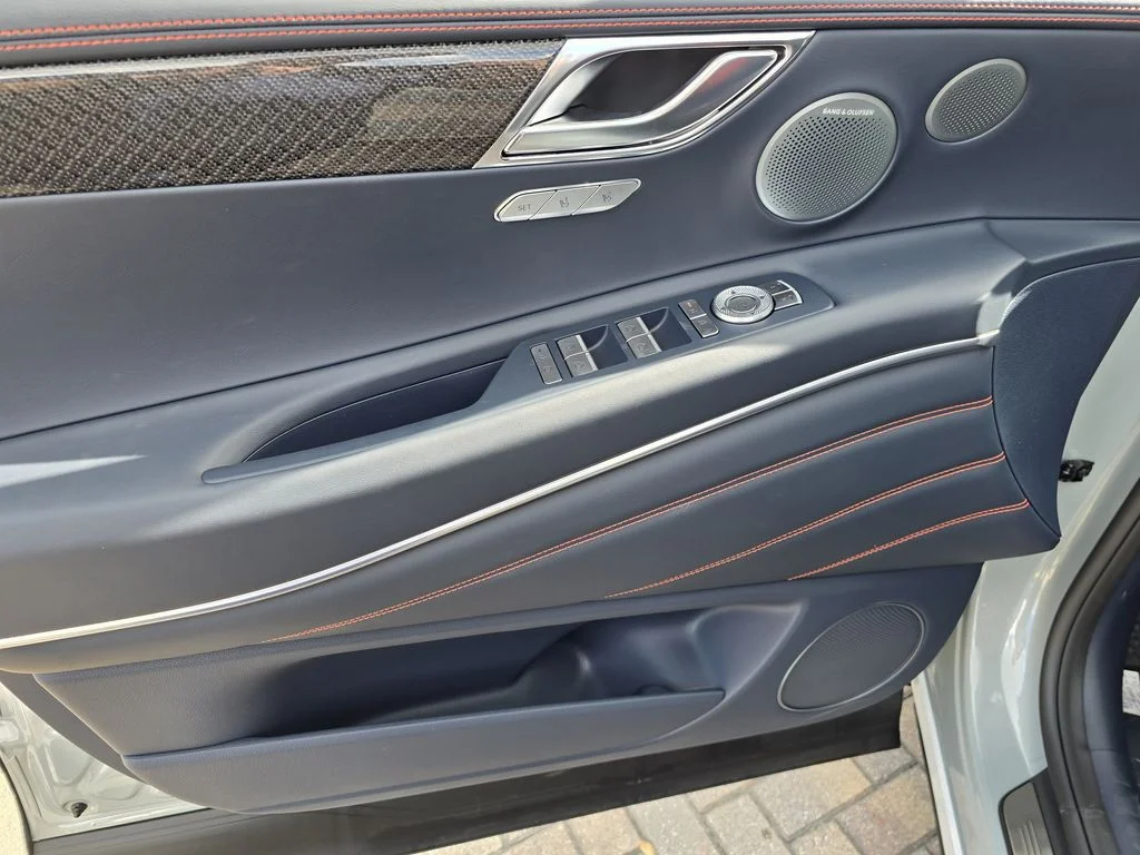 New 2026 White Genesis 3.5T e-SC image 16