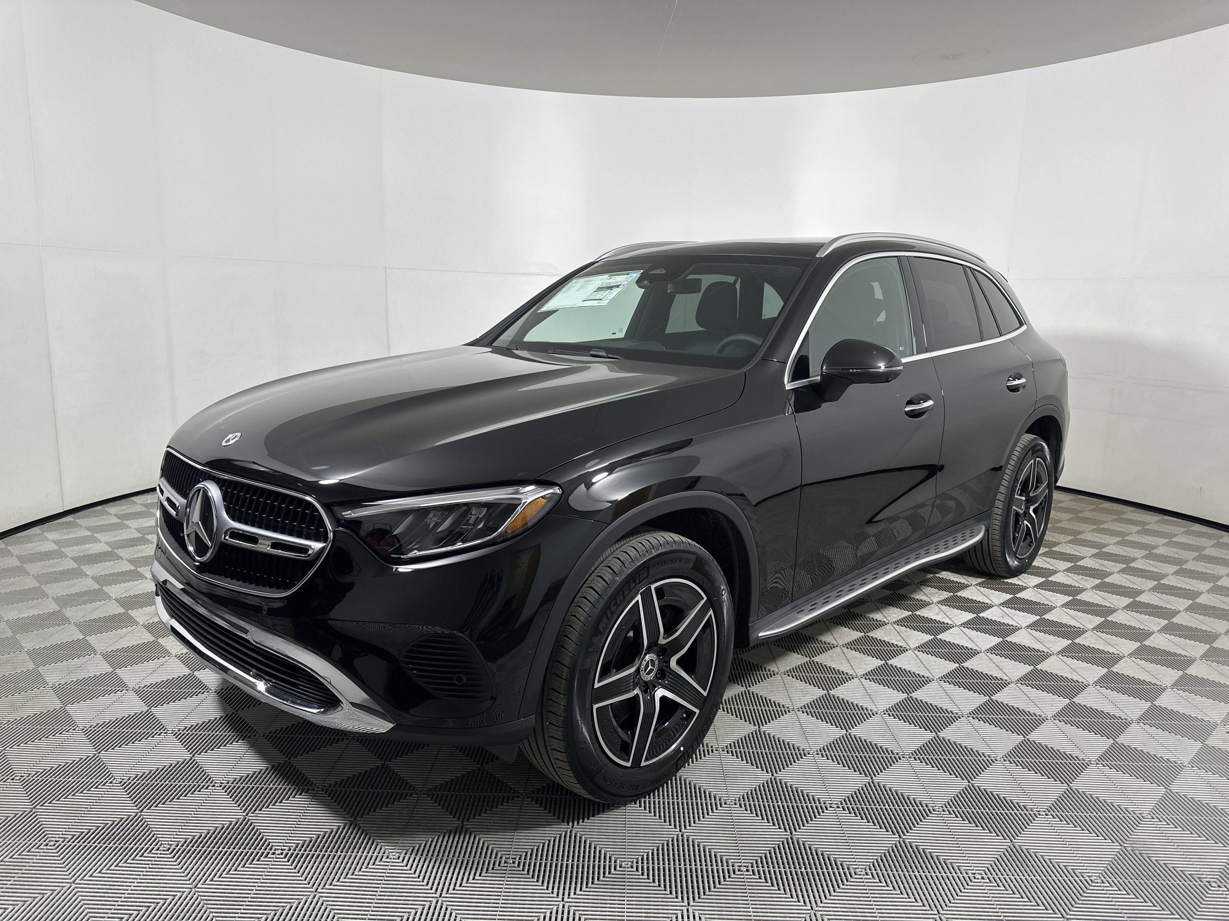 New 2026 Obsidian Black Metallic Mercedes-Benz GLC 300 image 3