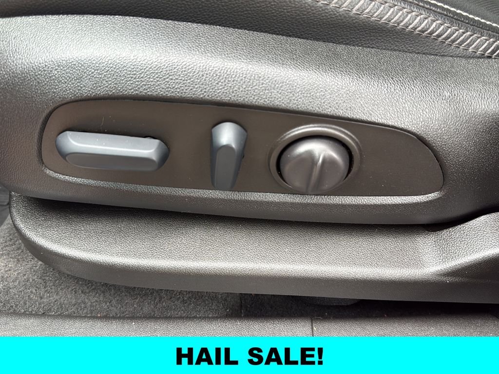 Used 2022 Red GMC Denali image 25