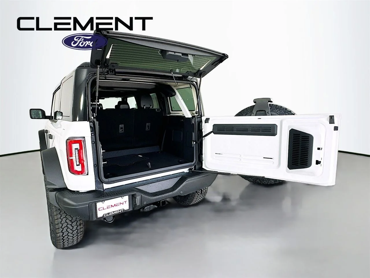 New 2026 Oxford White Ford Badlands® image 10