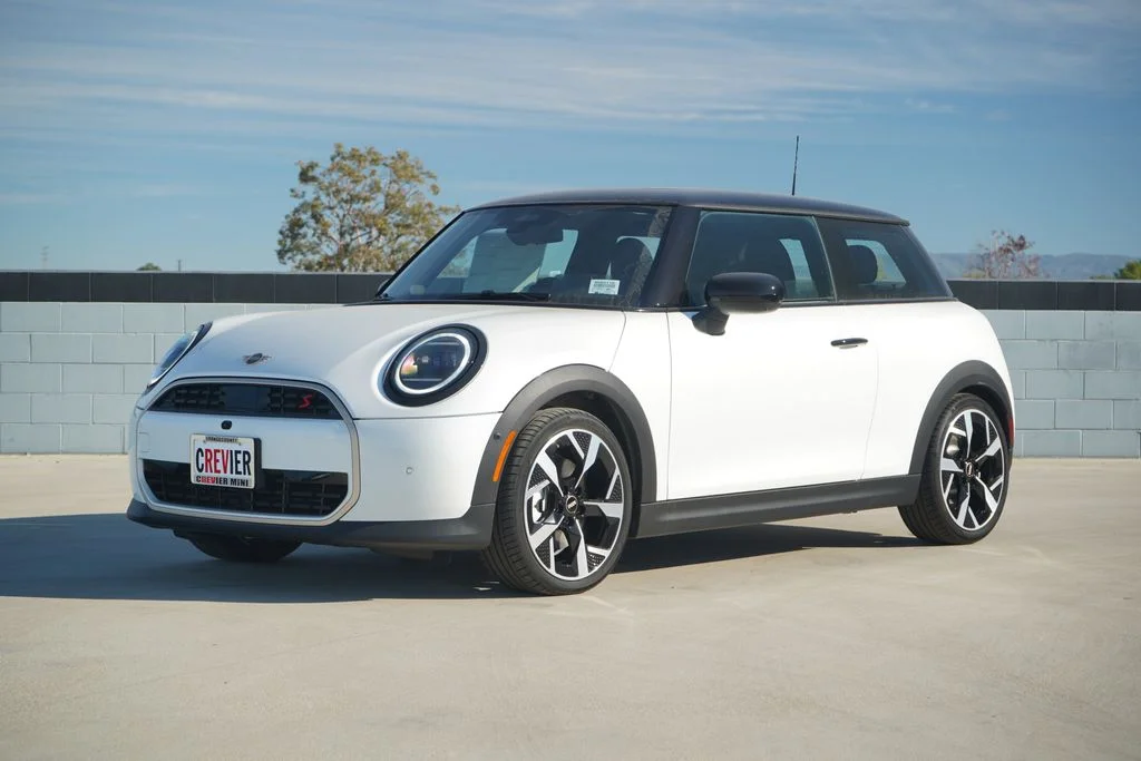 2026 MINI Hardtop Cooper S's photo