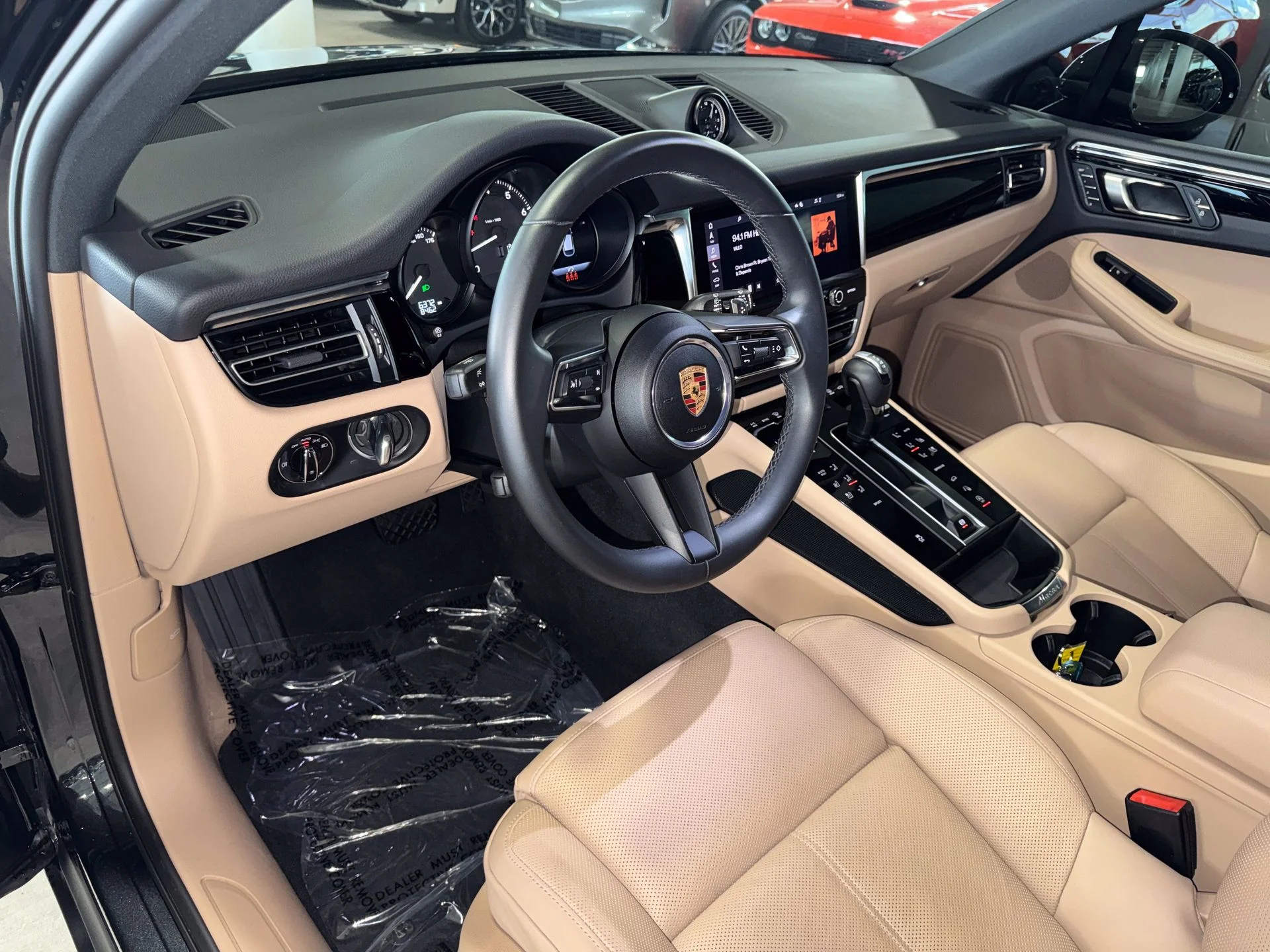 Used 2025  Porsche T image 20