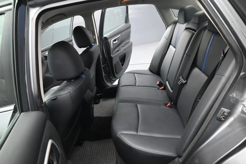Used 2018 Gray Nissan 2.5 SR image 18