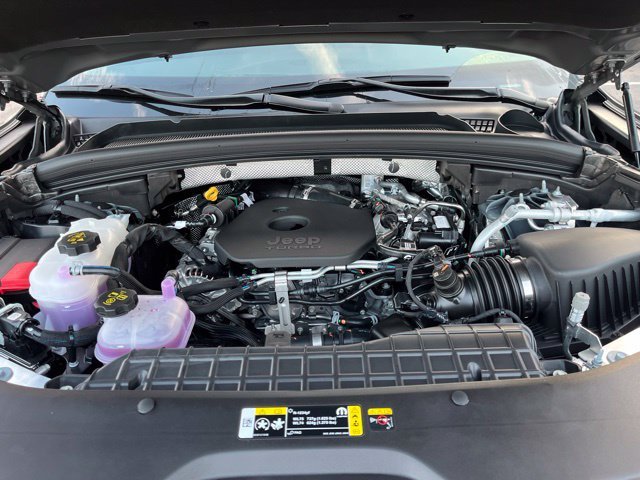 Used 2027 Gray Jeep Limited image 26