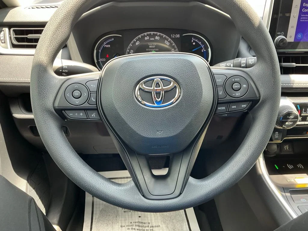 Used 2025 Black Toyota XLE image 33