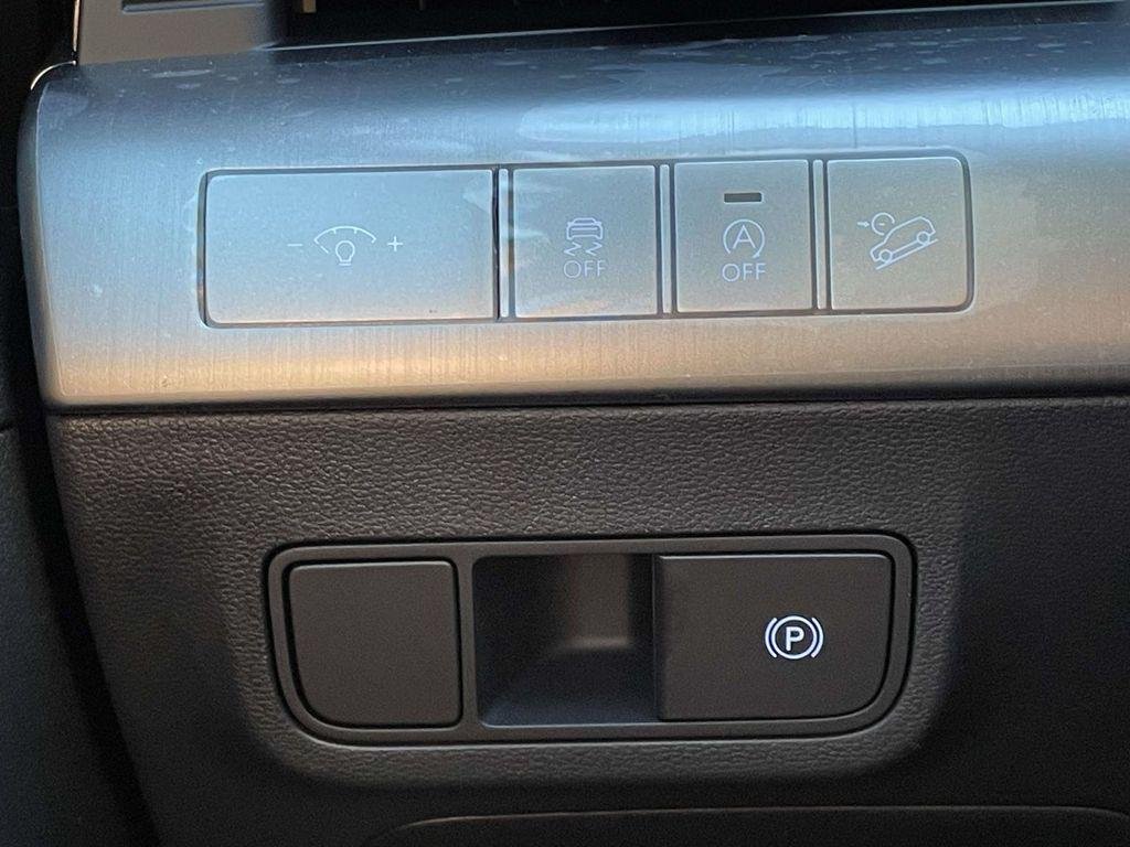New 2026 Gray Hyundai SE FWD image 16