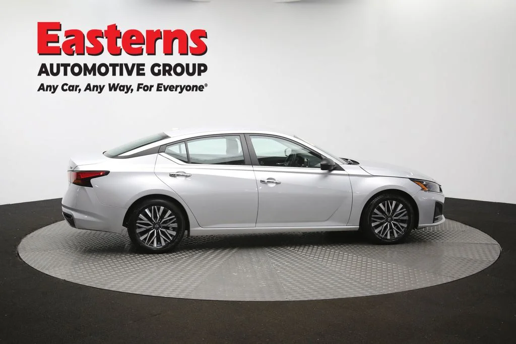 Used 2024 Silver Nissan 2.5 SV image 44