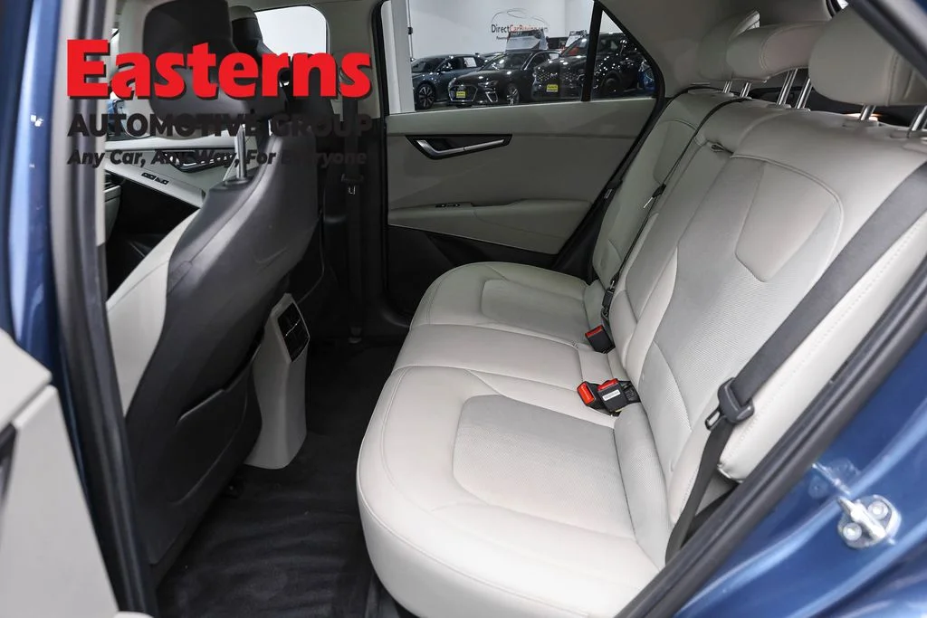 Used 2023 Blue Kia Wind image 21