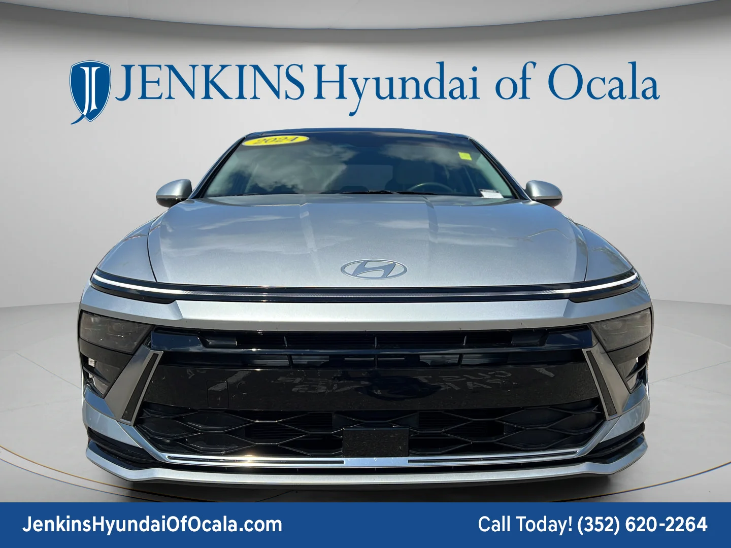 Used 2024 Aero Silver Hyundai SEL image 8