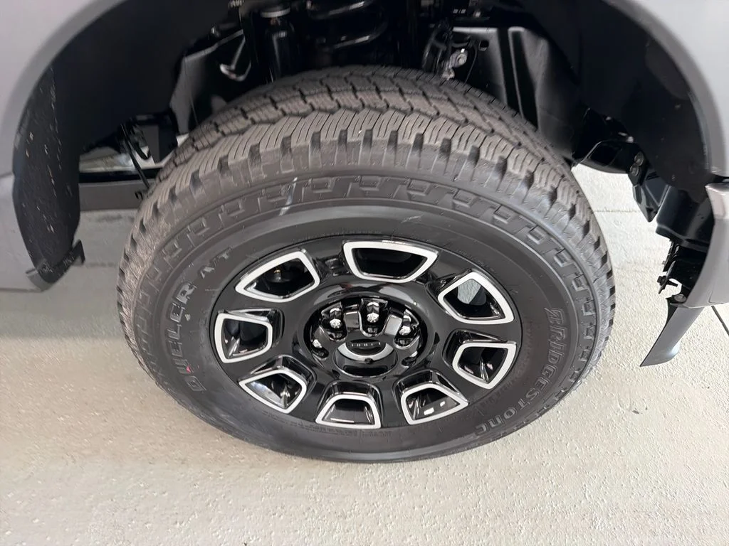 New 2026 Gray Ford Platinum image 5