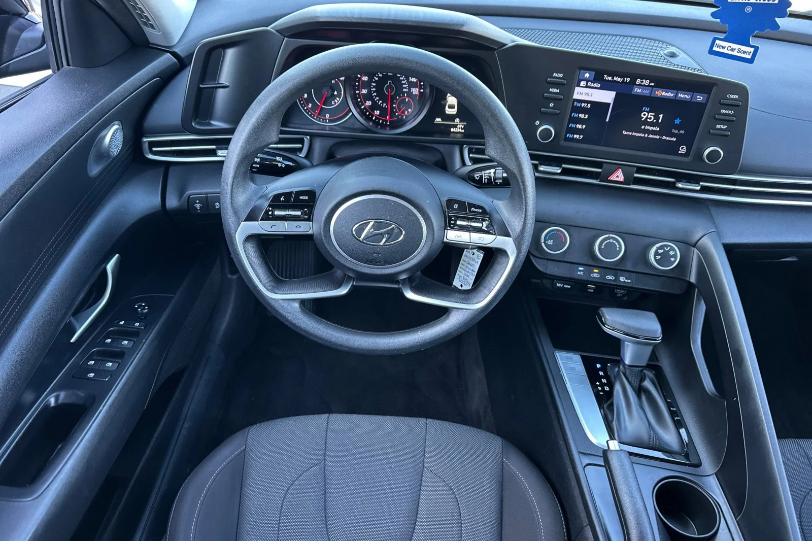 Used 2022 Phantom Black Hyundai SE image 14