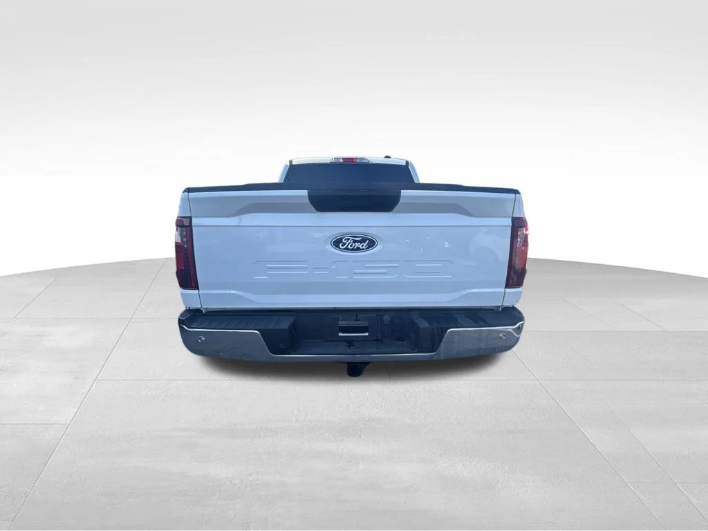 Used 2025 White Ford XLT image 4