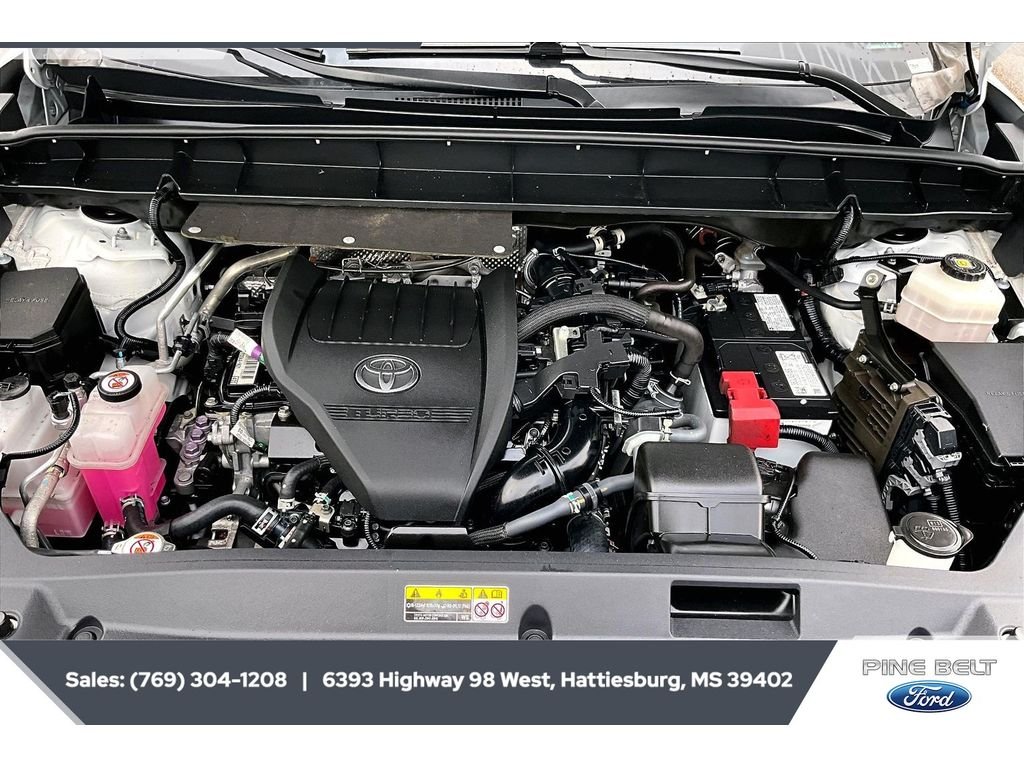 Used 2023 Wind Chill Pearl Toyota XLE image 9